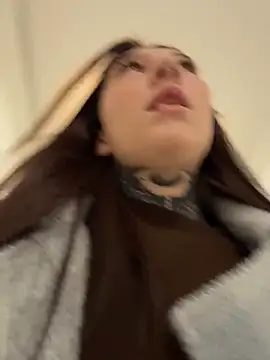 FionaMurr online show from April 9, 4:48 am