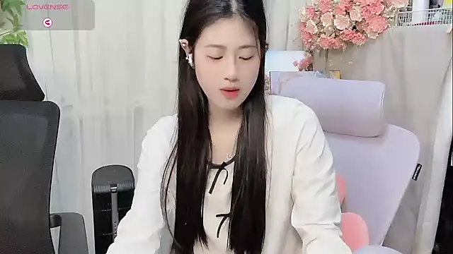 Yvonne-07 online show from March 2, 1:51 pm