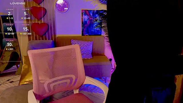 MaxinCarroll online show from April 27, 10:01 am