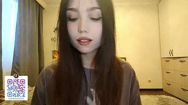 Qwami Amie online show from February 1, 10:14 am