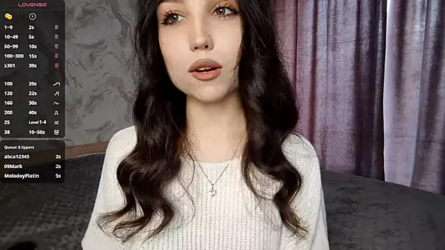 Qwami Amie online show from April 23, 12:40 pm