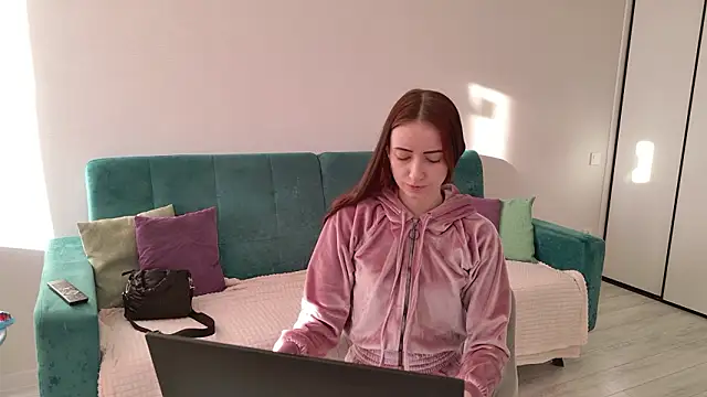 Sandra Prafer online show from March 7, 4:52 am