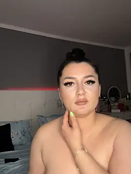 alessiaporn online show from April 18, 7:07 pm