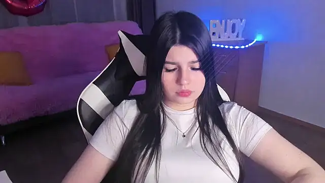 KisaModel online show from April 24, 4:54 pm