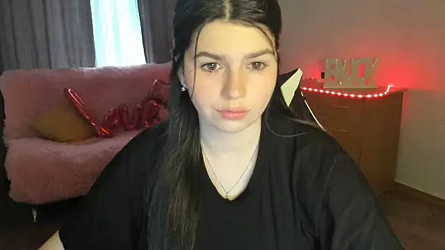 KisaModel online show from June 9, 1:38 am