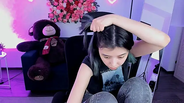 SirenMystiq online show from April 22, 2:52 am