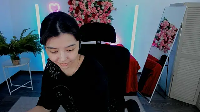 SirenMystiq online show from June 22, 10:23 am