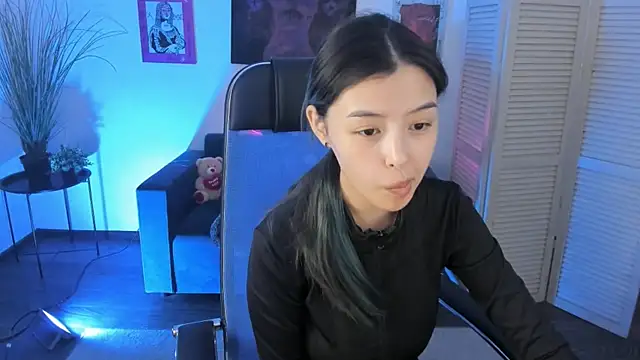 SirenMystiq online show from January 9, 7:18 pm