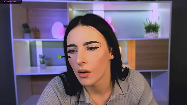 alia skay online show from April 25, 6:38 pm