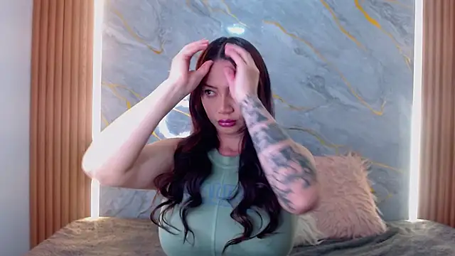 rebecagoldene online show from April 23, 4:09 am