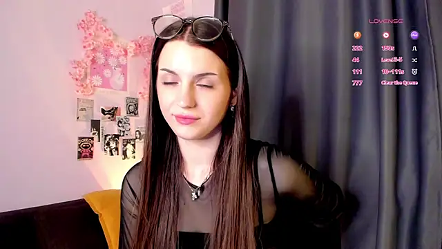 KathiGulston online show from April 23, 8:11 pm