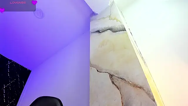 AriadnaLoren online show from April 21, 4:41 am