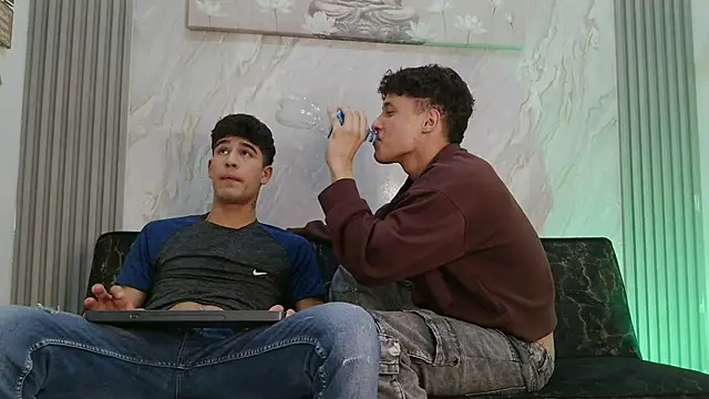 YOUNG GUYS1 online show from May 19, 7:37 am