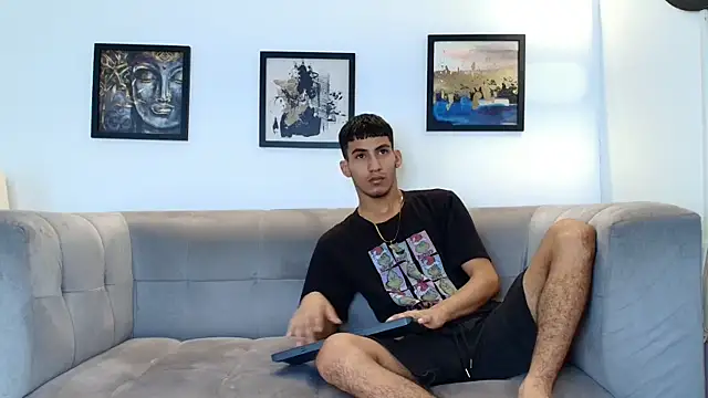 HORNY PRETTY online show from April 2, 7:22 pm