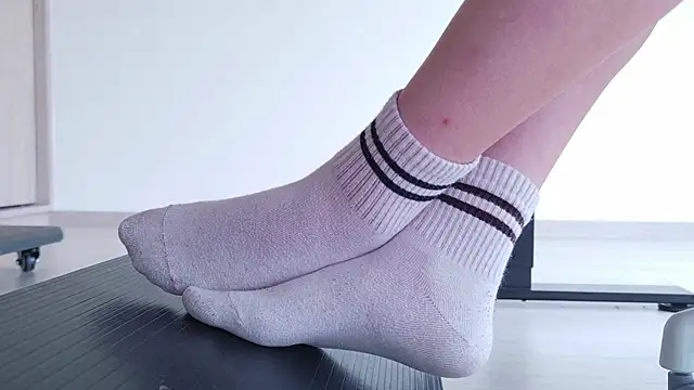 Feetbeth online show from June 15, 2:28 pm