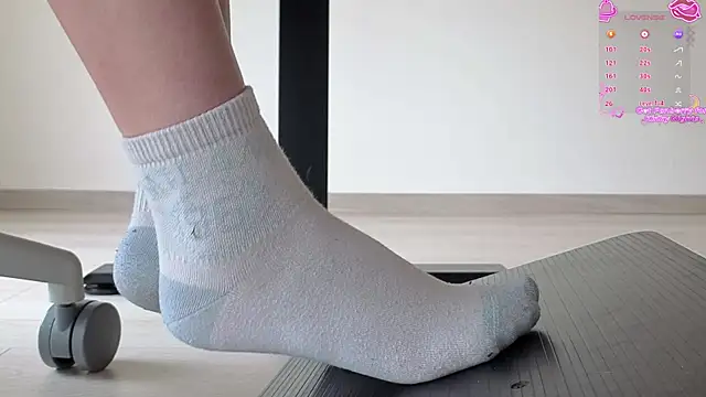 Feetbeth online show from April 13, 5:14 pm