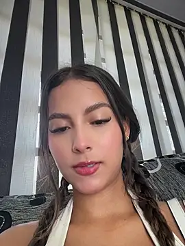 Valeria-escobar online show from April 22, 1:41 pm