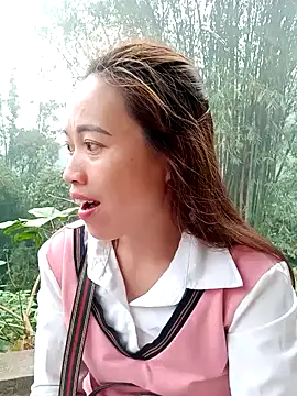 little-effy online show from April 5, 1:59 am