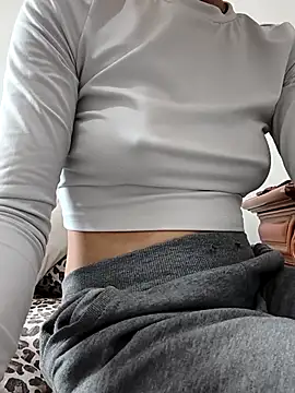 tenifer online show from December 20, 11:47 am