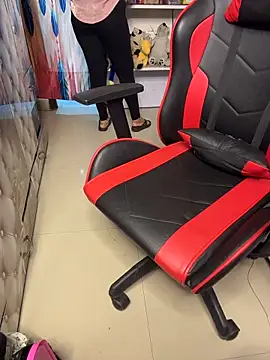 butterflyslay online show from March 24, 11:48 am