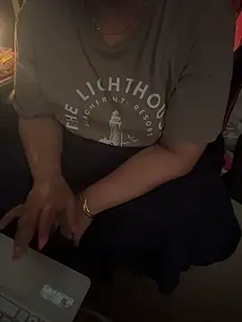 butterflyslay online show from April 19, 2:55 am