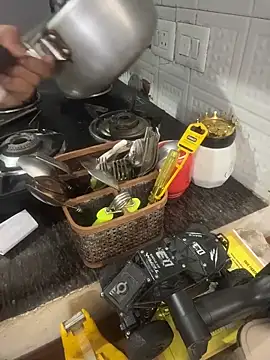 butterflyslay online show from April 23, 3:03 pm