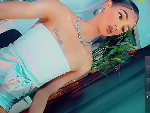 agathaferrer3 online show from April 23, 5:04 am