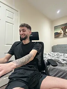 Juliann69Ramiro online show from March 4, 9:32 pm