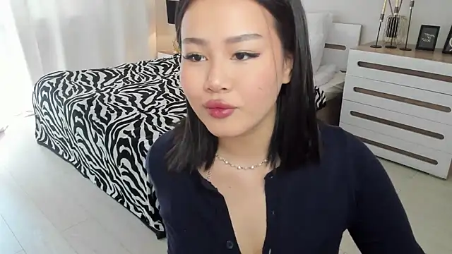 Brunette Charm online show from April 21, 11:06 am