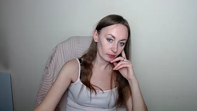 LiaSeass  online show from April 24, 12:52 pm