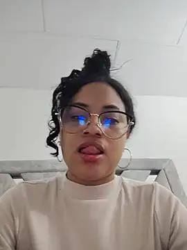 DAFNNEE HOT online show from June 17, 1:56 pm