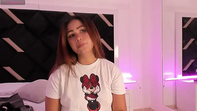 Lunara Vall online show from April 21, 8:16 pm