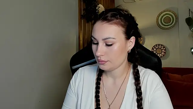 NoraFoxes online show from January 17, 5:26 am