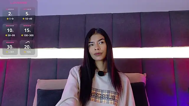 luna blannco online show from December 15, 11:37 am