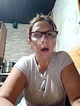 cari75 online show from April 25, 10:18 pm