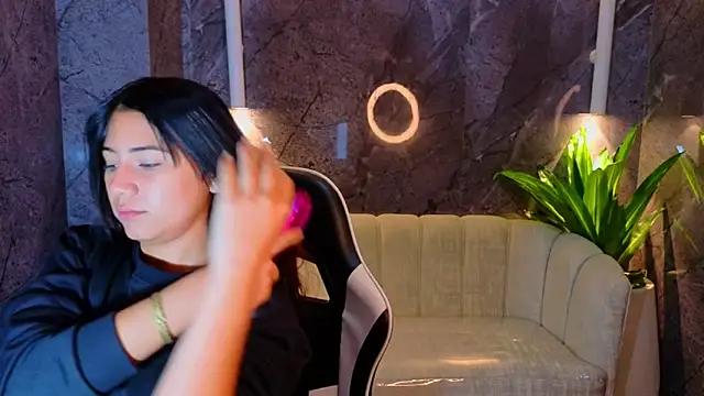 Andrea Tx online show from January 14, 1:16 pm