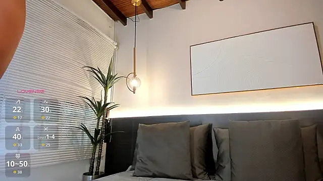 gabyvega1 online show from March 8, 11:47 am