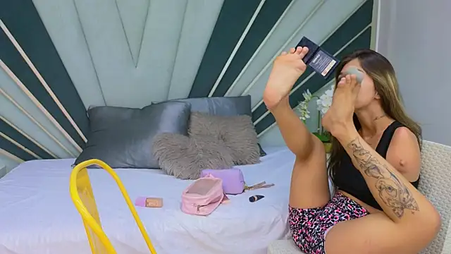 DulceeEsmeralda online show from February 20, 1:56 pm