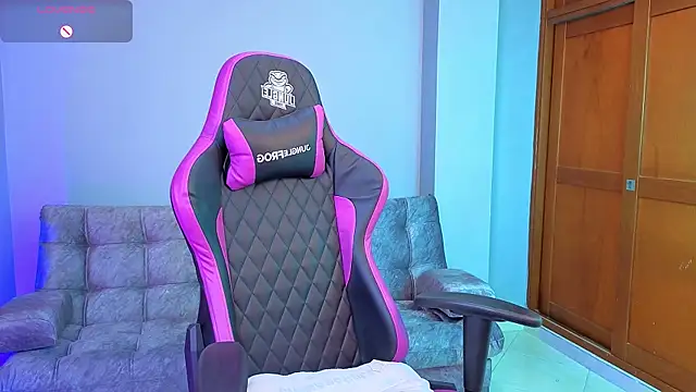 melanimorgan1 online show from January 9, 5:56 am