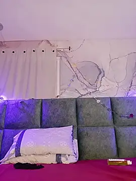 Victoria01  online show from February 20, 6:26 am