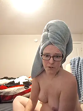 redremmi online show from March 10, 6:23 pm