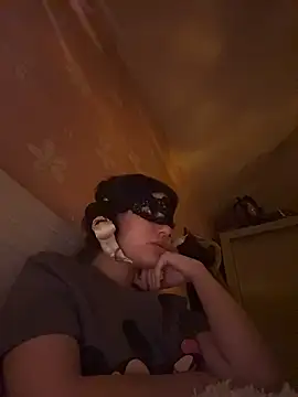 SilkyMira online show from March 28, 9:14 pm