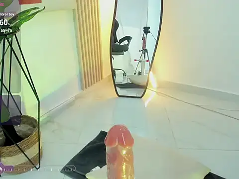 Dulcelola  online show from January 15, 2:45 pm