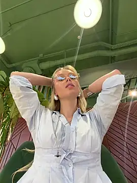 SunnyShiney online show from June 5, 3:40 pm