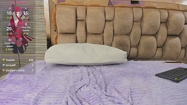 chloe cortez online show from June 10, 11:42 am