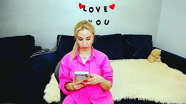 Hanna--Sweet online show from February 6, 3:26 pm