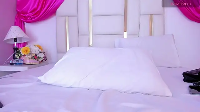 Silvanna-Casstro online show from April 25, 1:41 pm