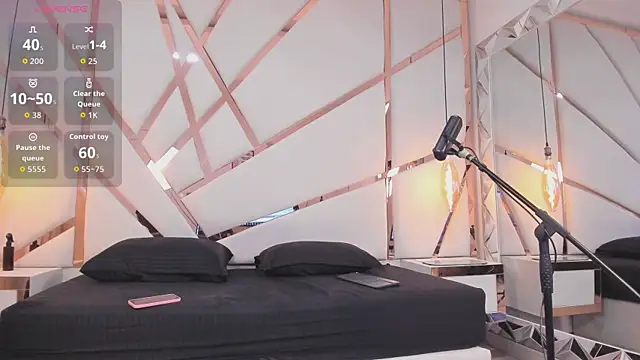 Avy rose online show from April 23, 12:29 pm