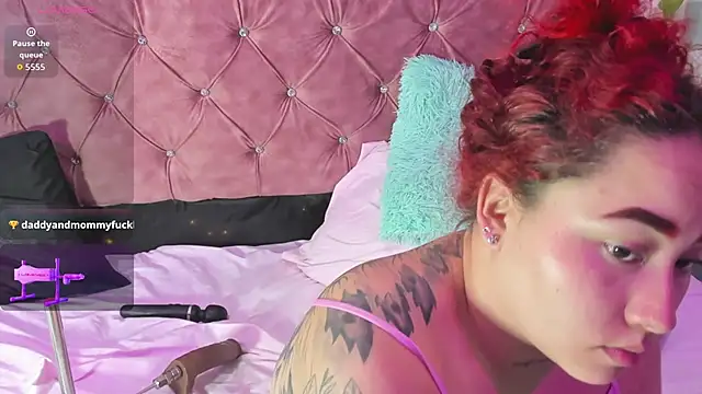 Ayla-marttinez online show from March 2, 5:08 am