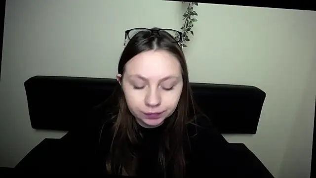 LiliaErmi online show from April 7, 6:15 am